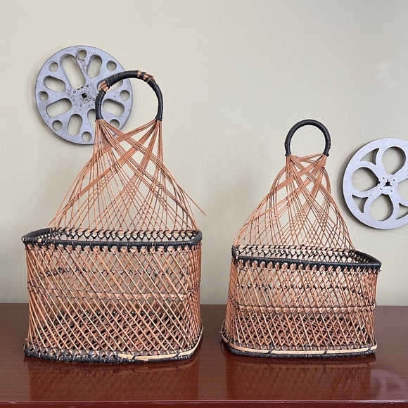 Vintage Wicker Wall Hanging Baskets (Pair) - Picture 9 of 9